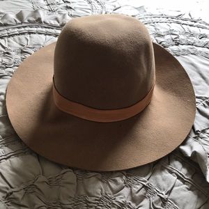 Janessa Leone Alana Hat